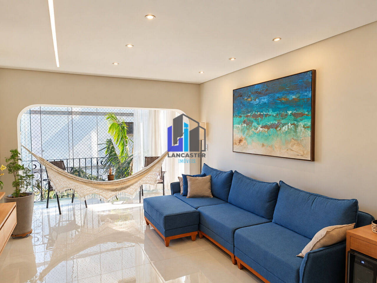 Apartamento 135m² Reformado, no Bairro Jardim | 3 Dorms, Suíte, Lavabo e 2 Vagas