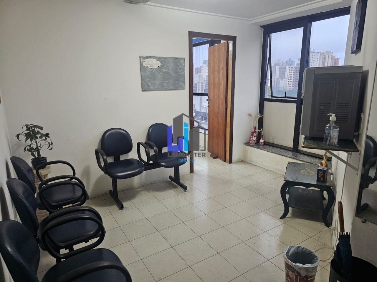 Sala Comercial de 66m² com Vaga Fixa _ AV. Dom Pedro II   