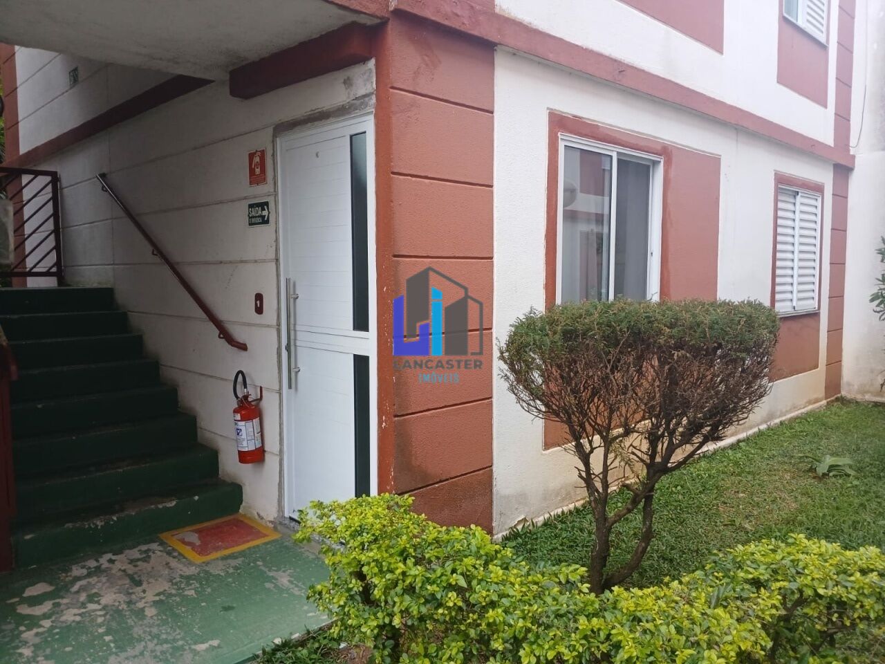 Foto 2 - LA874