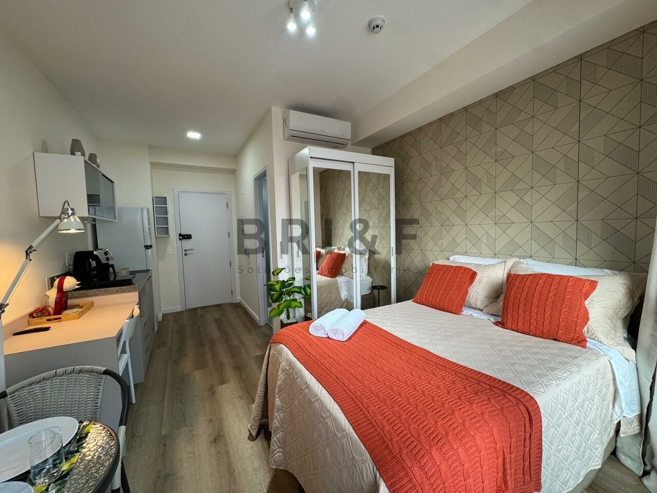 Apartamento para Venda - Vila Cordeiro