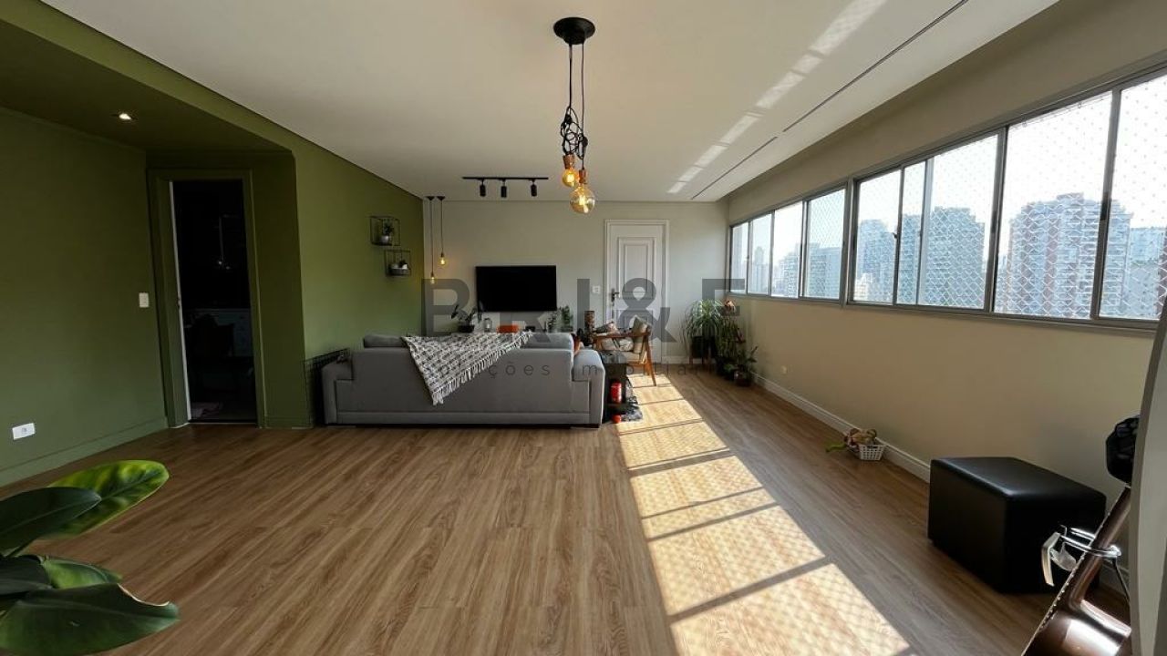 Apartamento para Venda - Vila Cordeiro