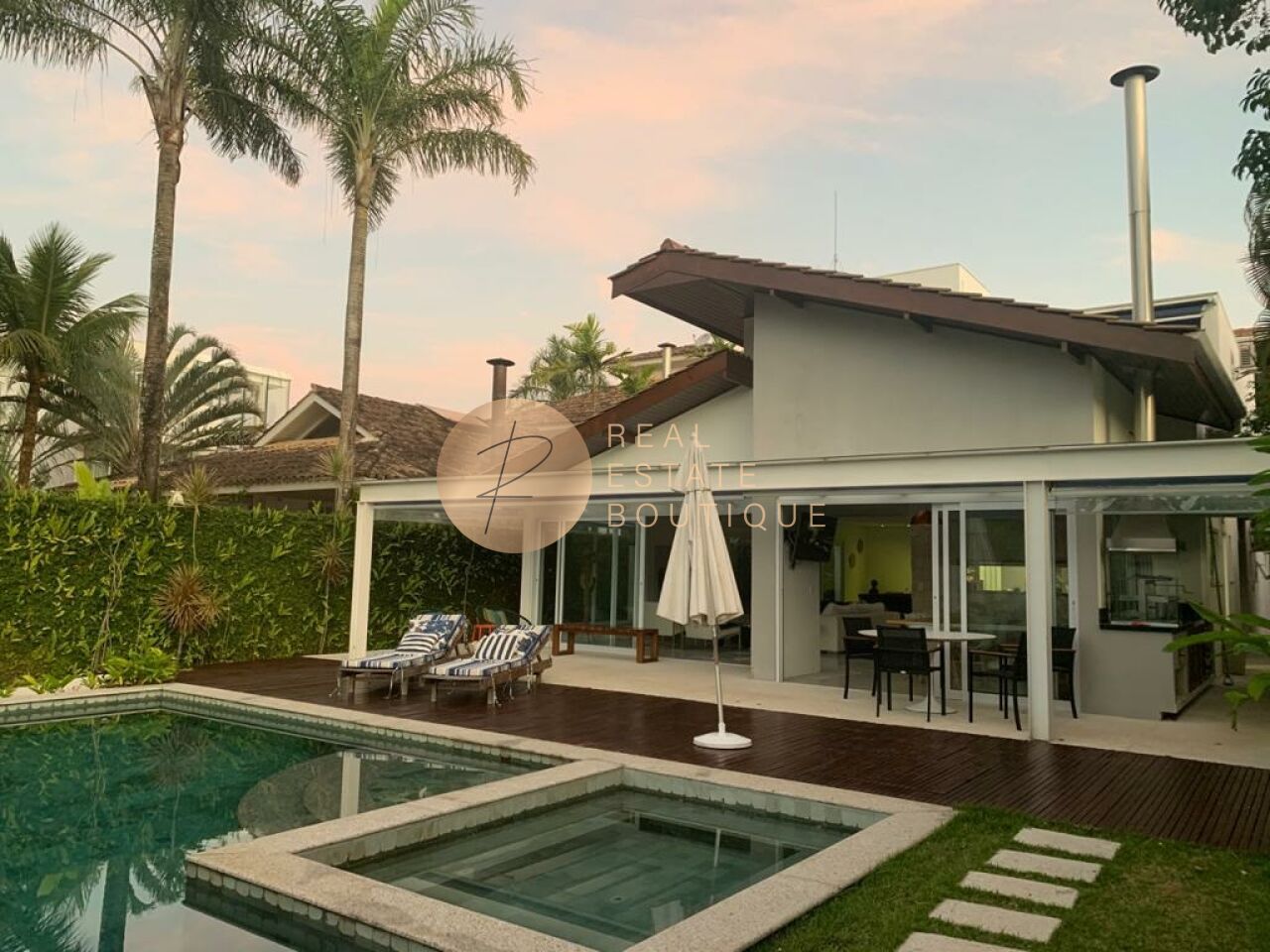 Casa em Condomínio para Venda - Baleia