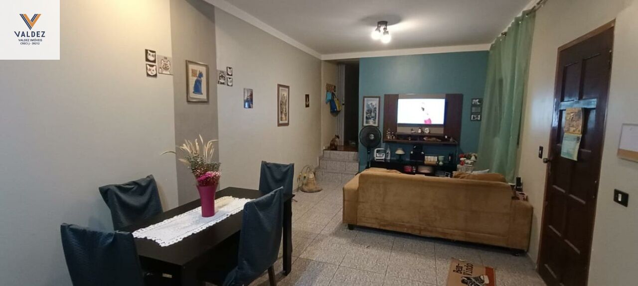 Casa Assobradada para Venda - Centro