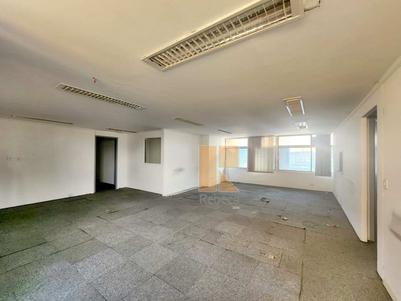 Sala para Venda - Bela Vista
