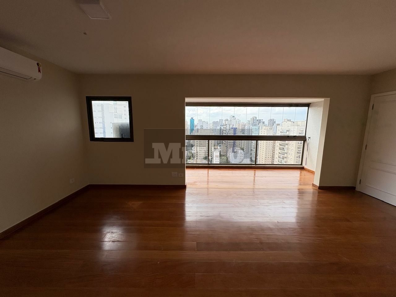 Apartamento para Locação - Moema