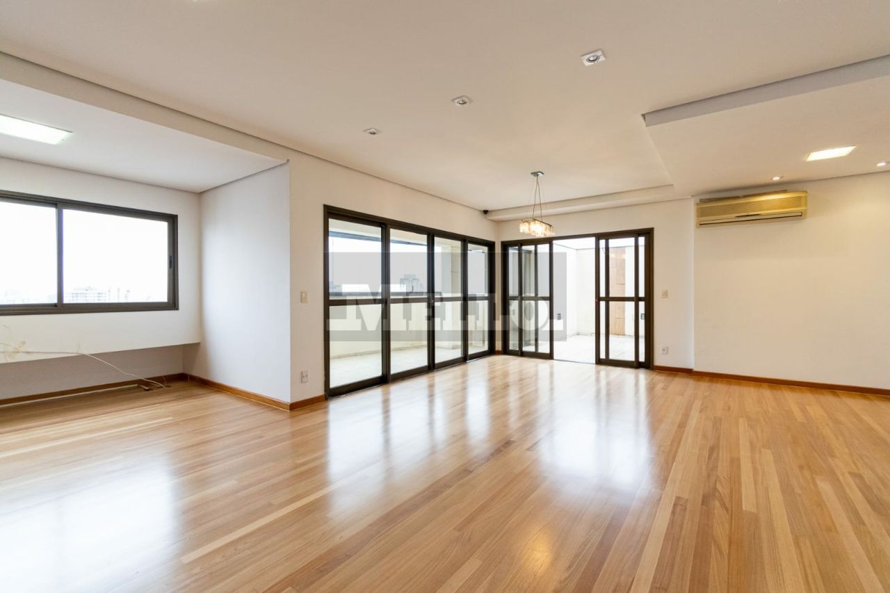 Triplex para Venda - Mirandópolis