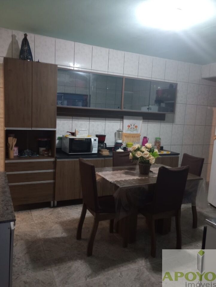 Casa, 4 quartos, 240 m² - Foto 11