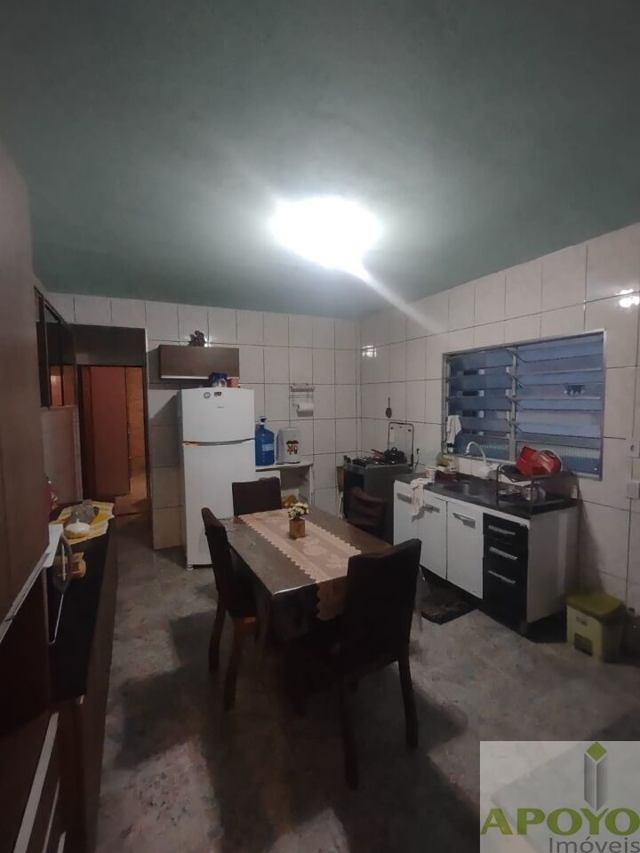 Casa, 4 quartos, 240 m² - Foto 33