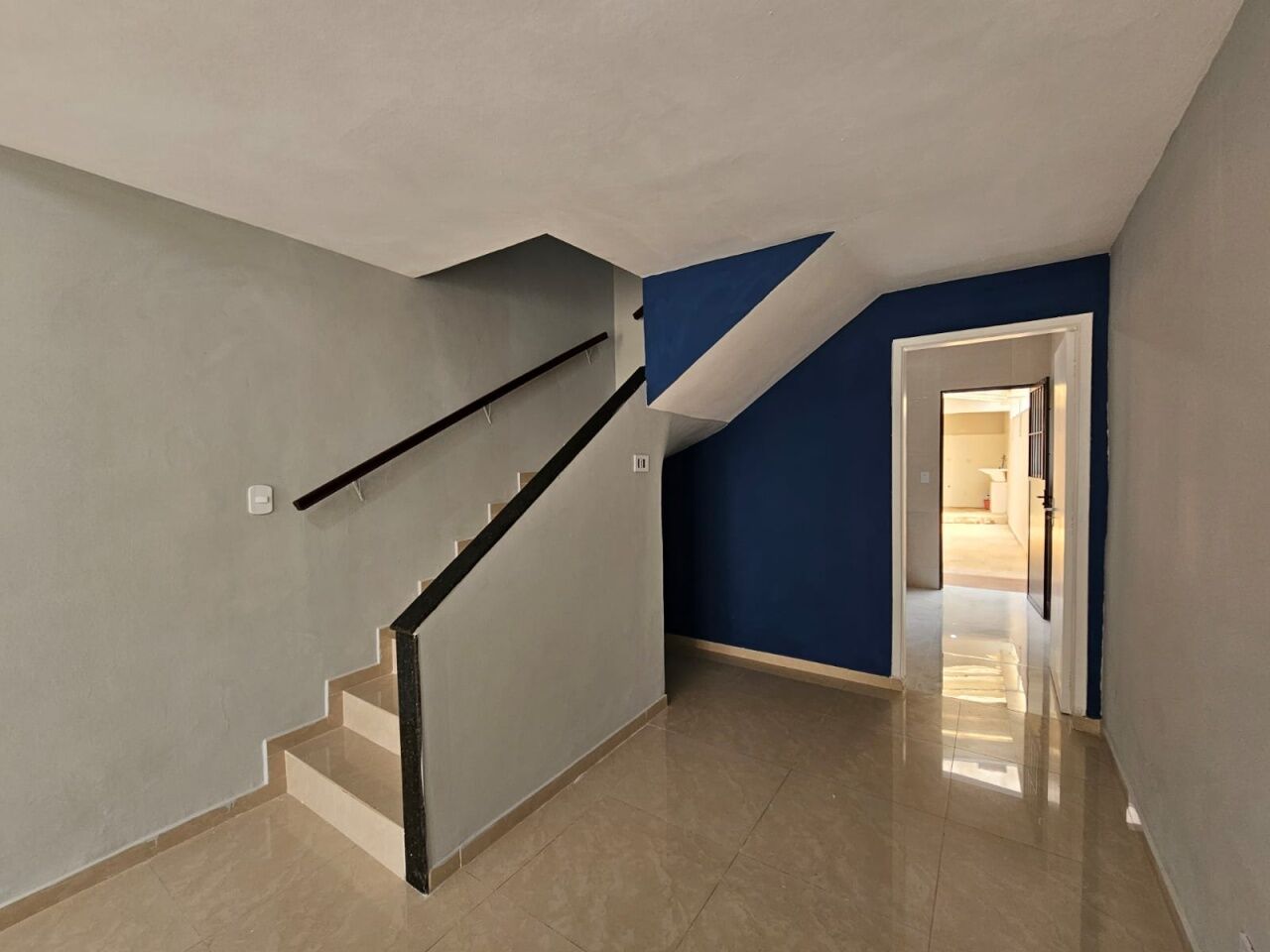 Casa, 2 quartos, 93 m² - Foto 1
