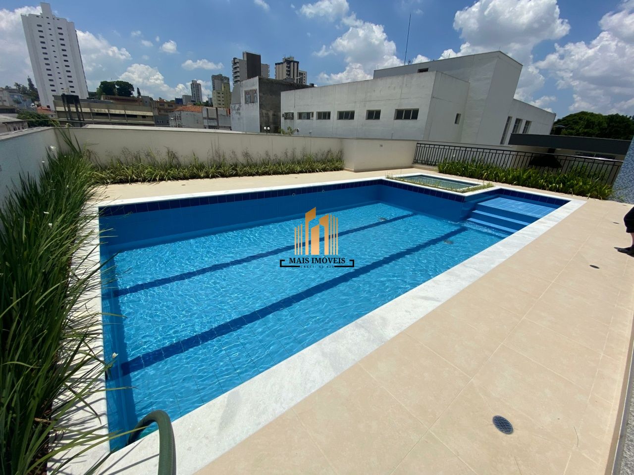 Apartamento para Venda - Vila Galvão