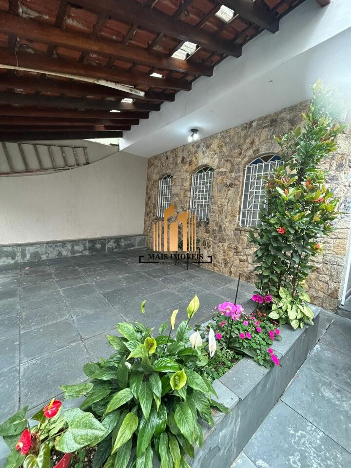 Sobrado para Venda - Jardim Santa Mena