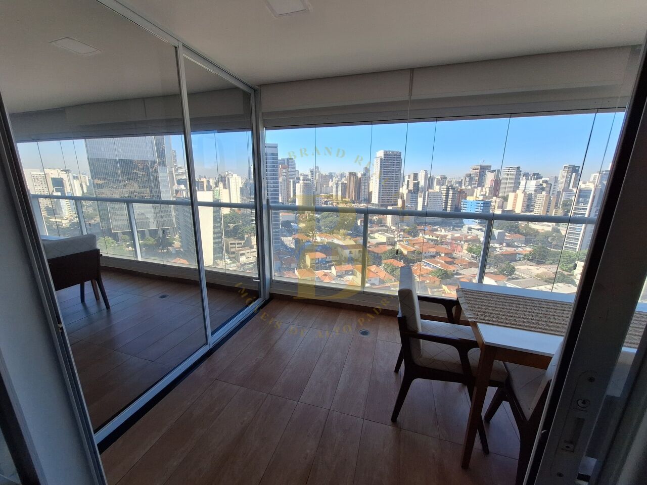 Foto 3 - BR10300