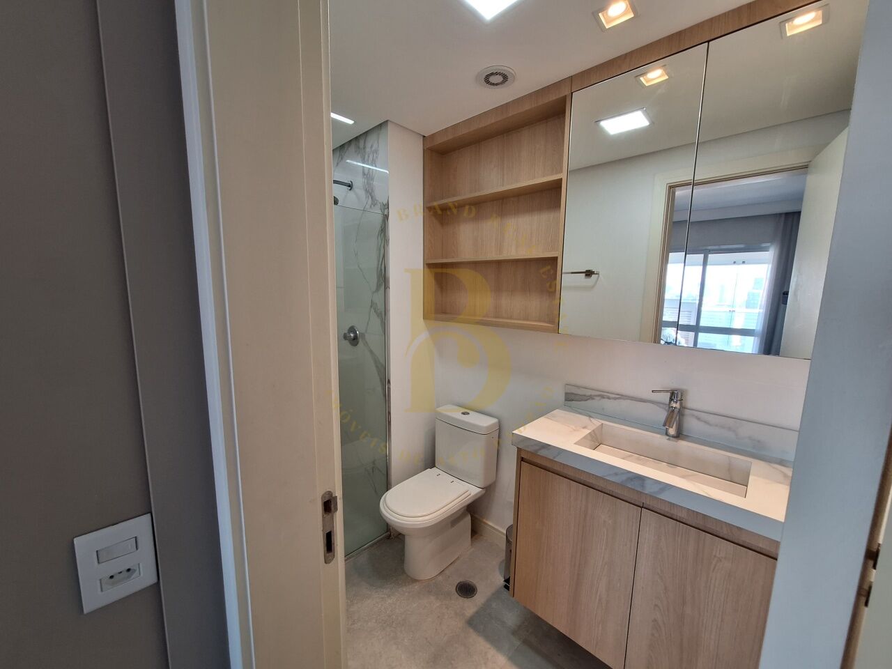 Foto 6 - BR10300