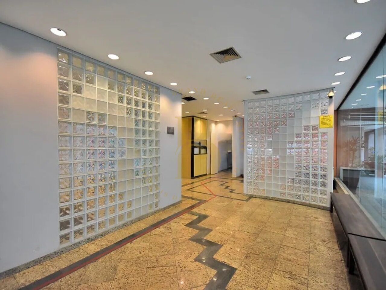 Foto 41 - BR10301