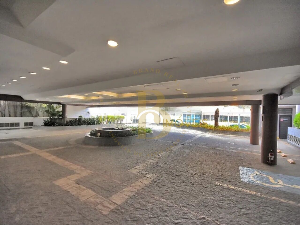 Foto 48 - BR10301
