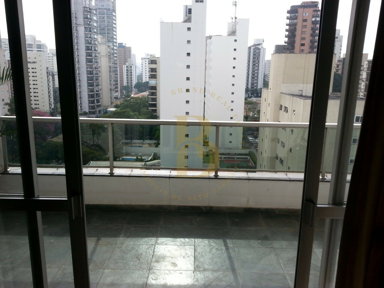 Foto 3 - BR10762