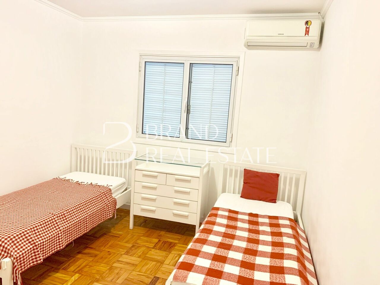 Foto 11 - BR12327