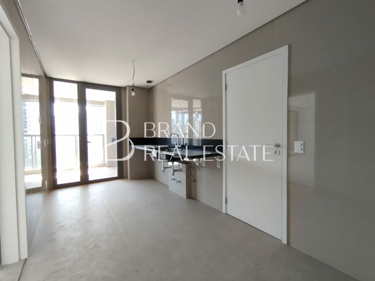 Foto 8 - BR12330