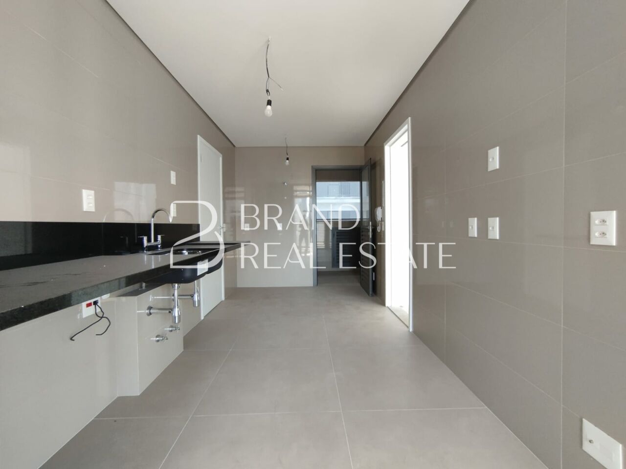 Foto 9 - BR12330