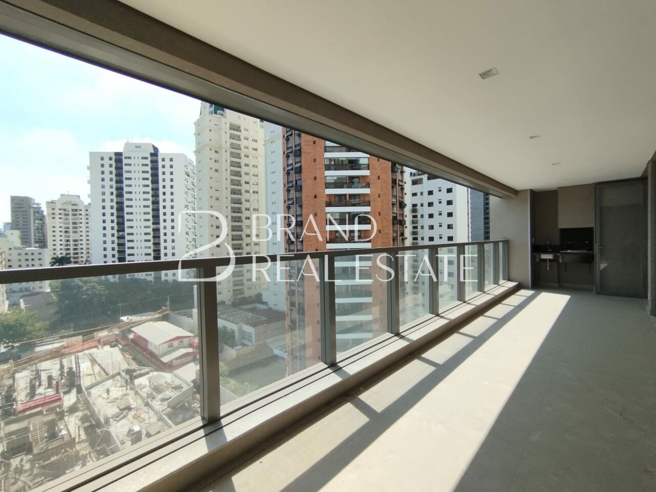 Foto 18 - BR12330