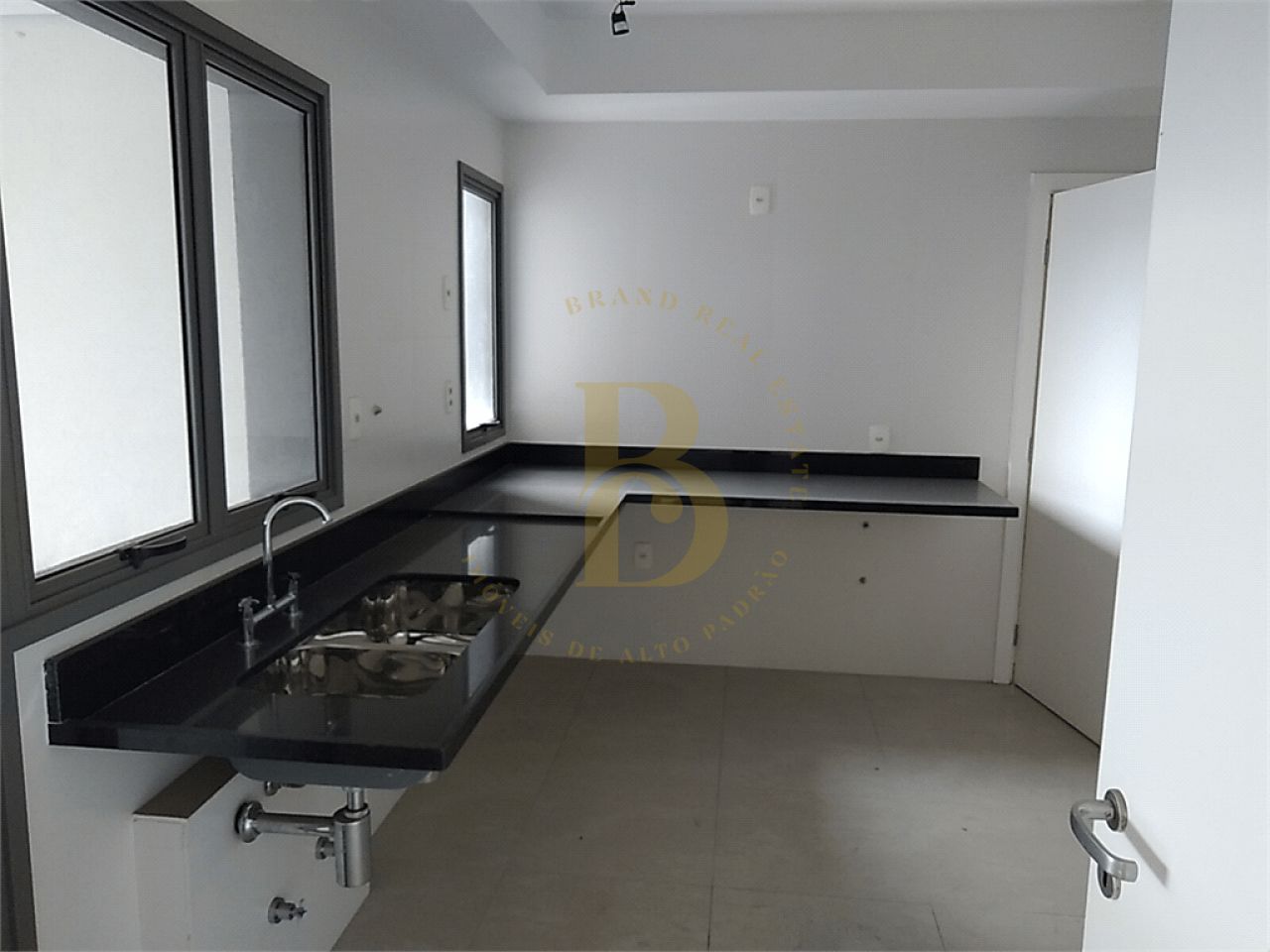 Foto 13 - BR1521