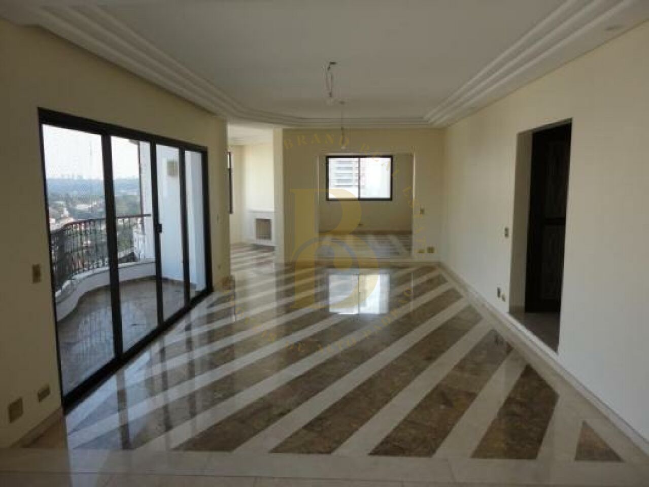 Foto 4 - BR1646