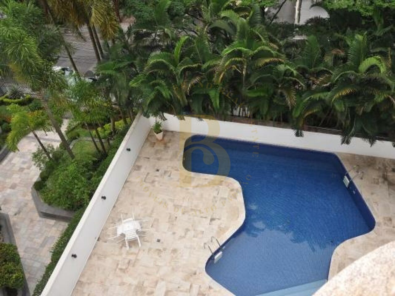 Foto 38 - BR1646