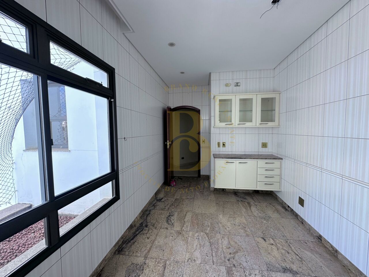 Foto 35 - BR1646