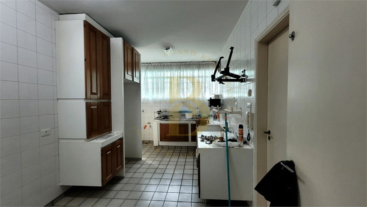 Foto 13 - BR1818