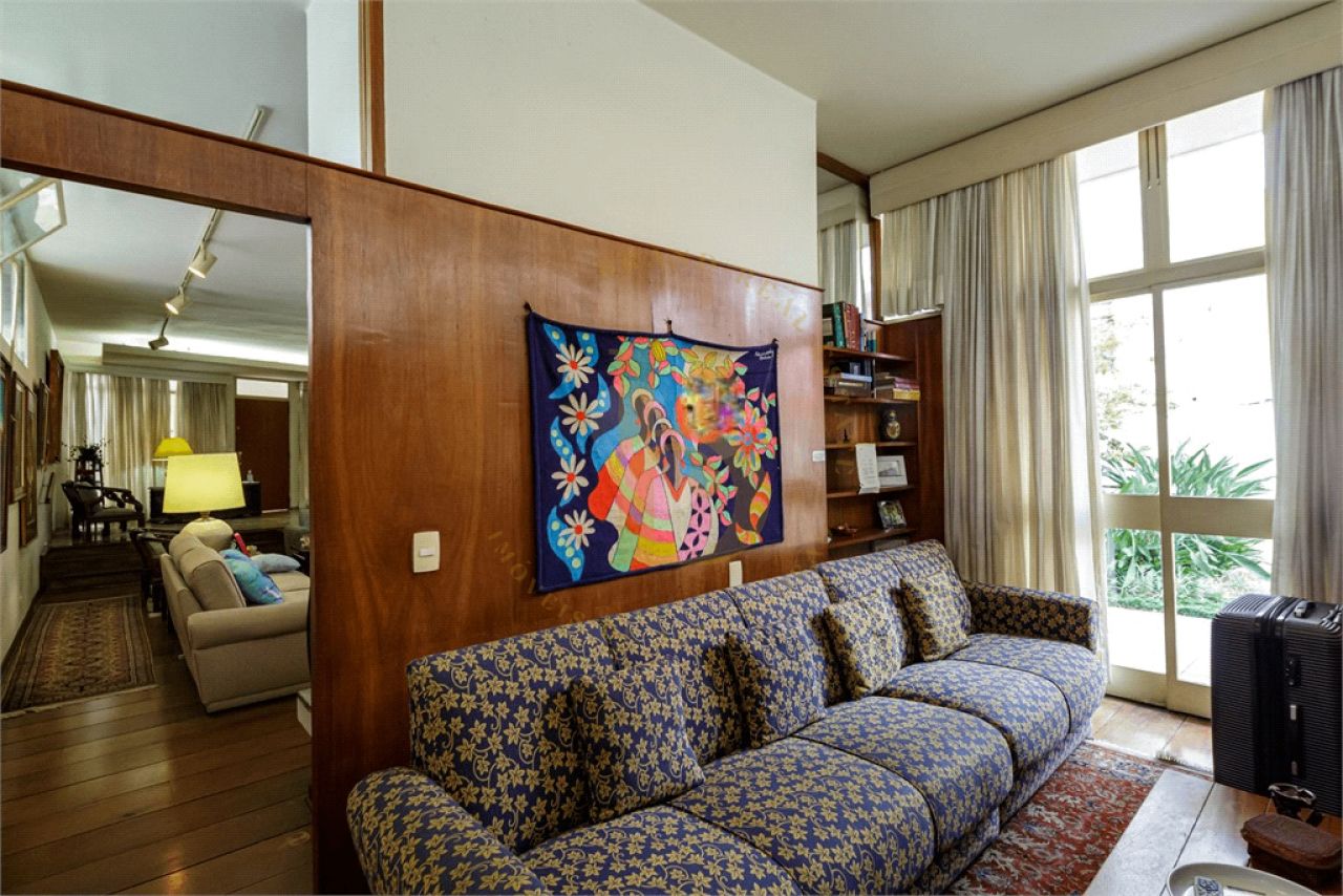 Foto 2 - BR1820