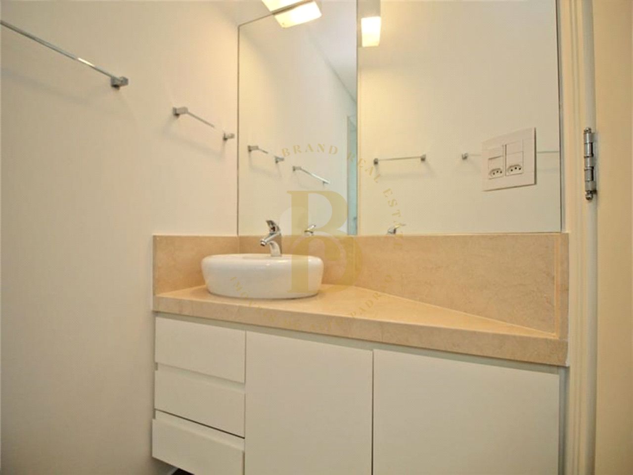 Foto 11 - BR1895