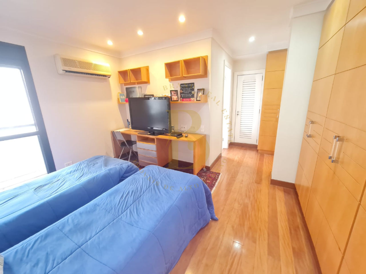 Foto 31 - BR2032