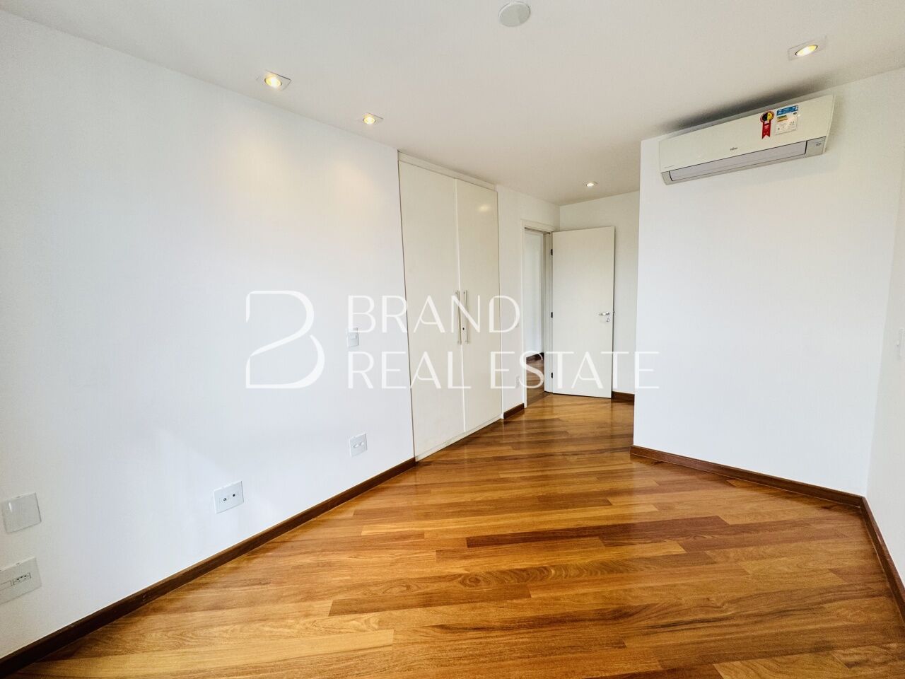 Foto 41 - BR2255