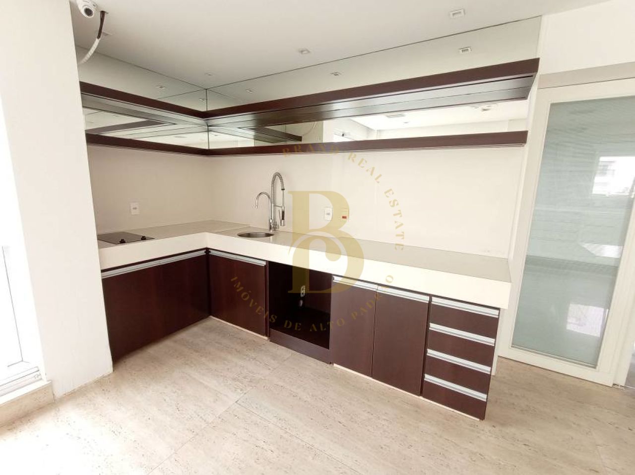 Foto 28 - BR2300
