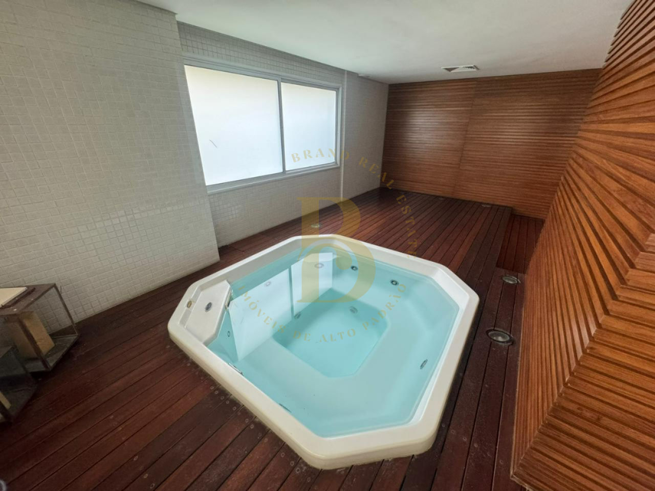 Foto 31 - BR2300