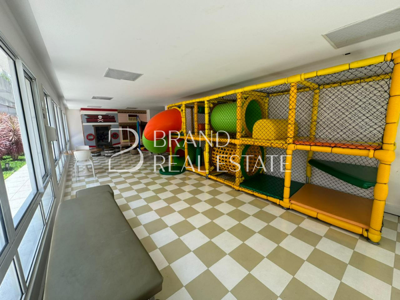 Foto 42 - BR2300