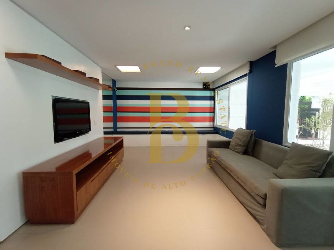 Foto 43 - BR2300