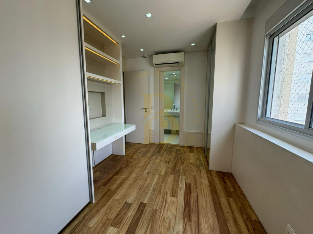 Foto 7 - BR2300
