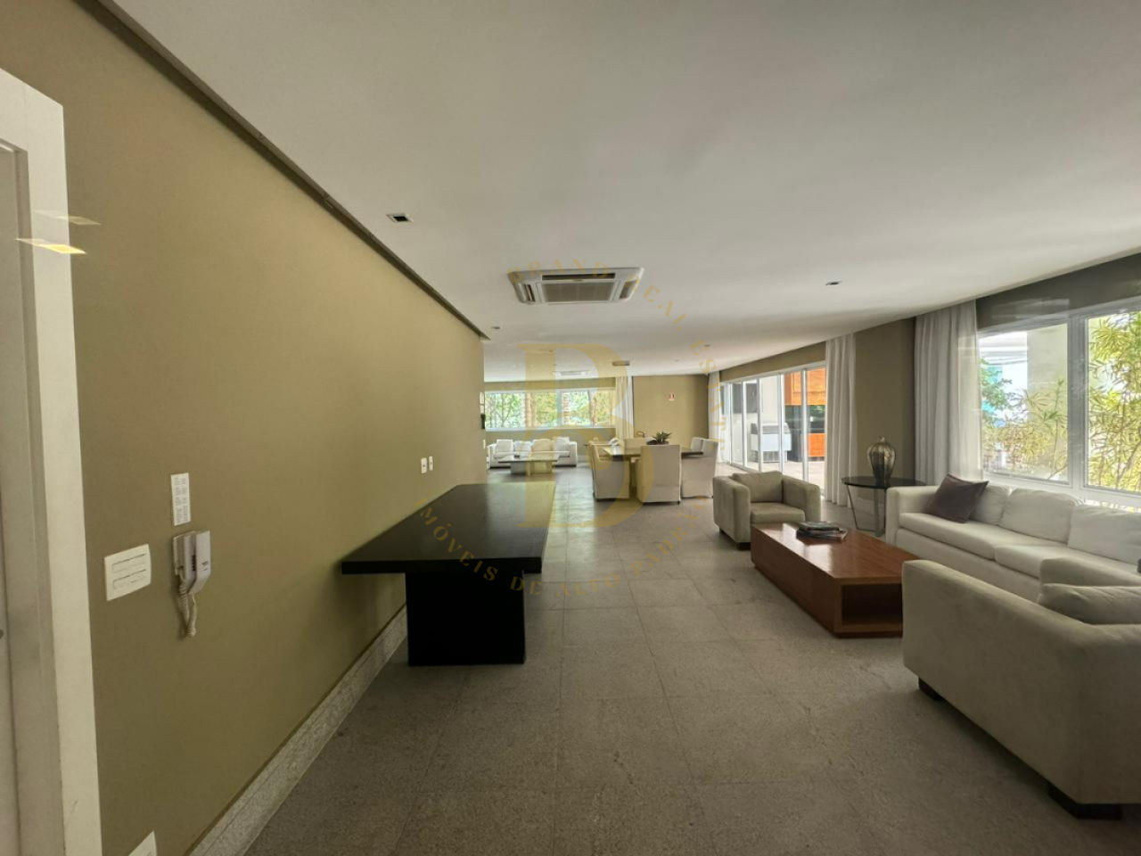 Foto 34 - BR2300