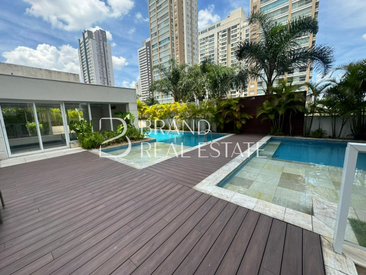 Foto 39 - BR2300