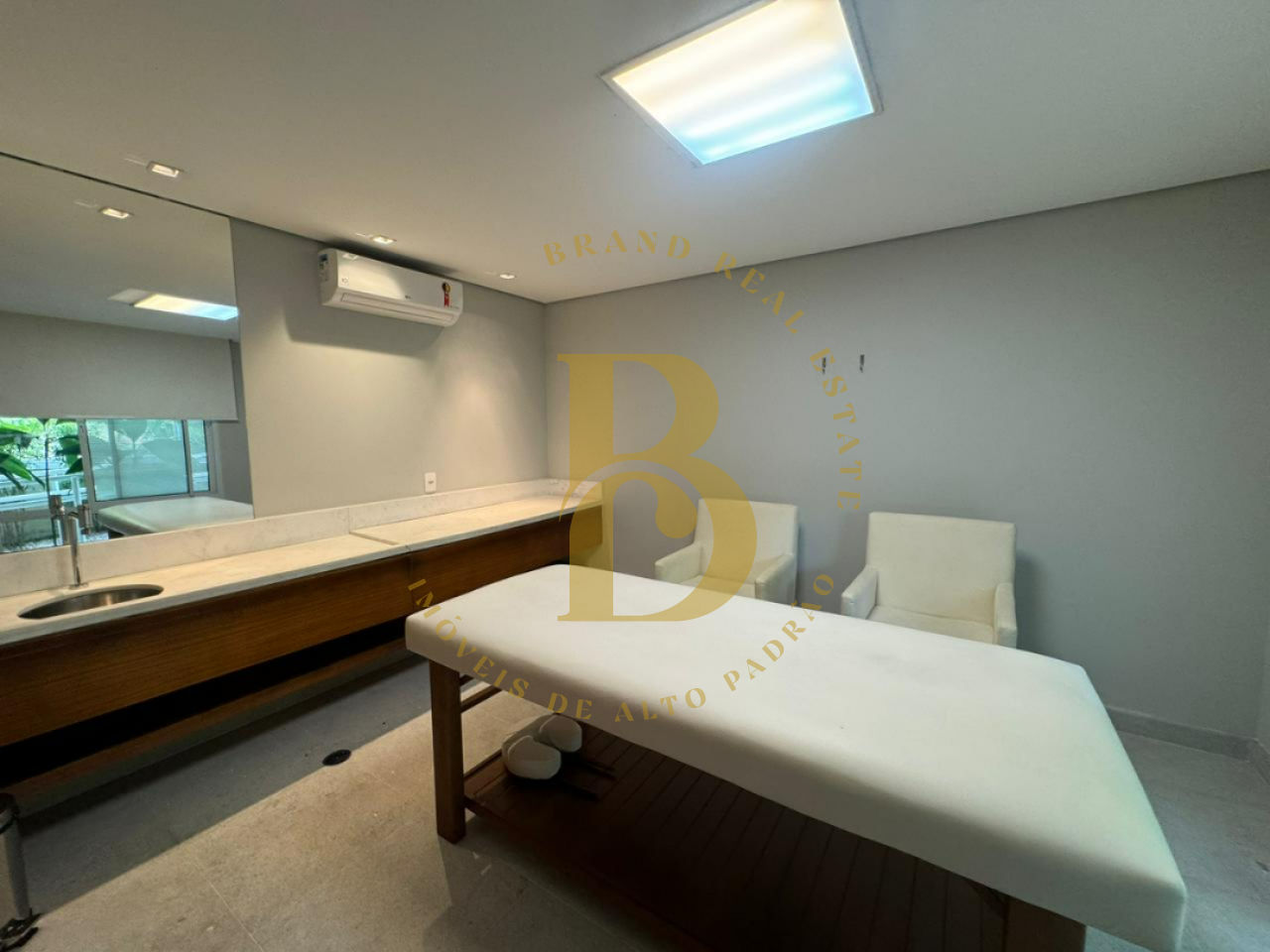 Foto 37 - BR2300