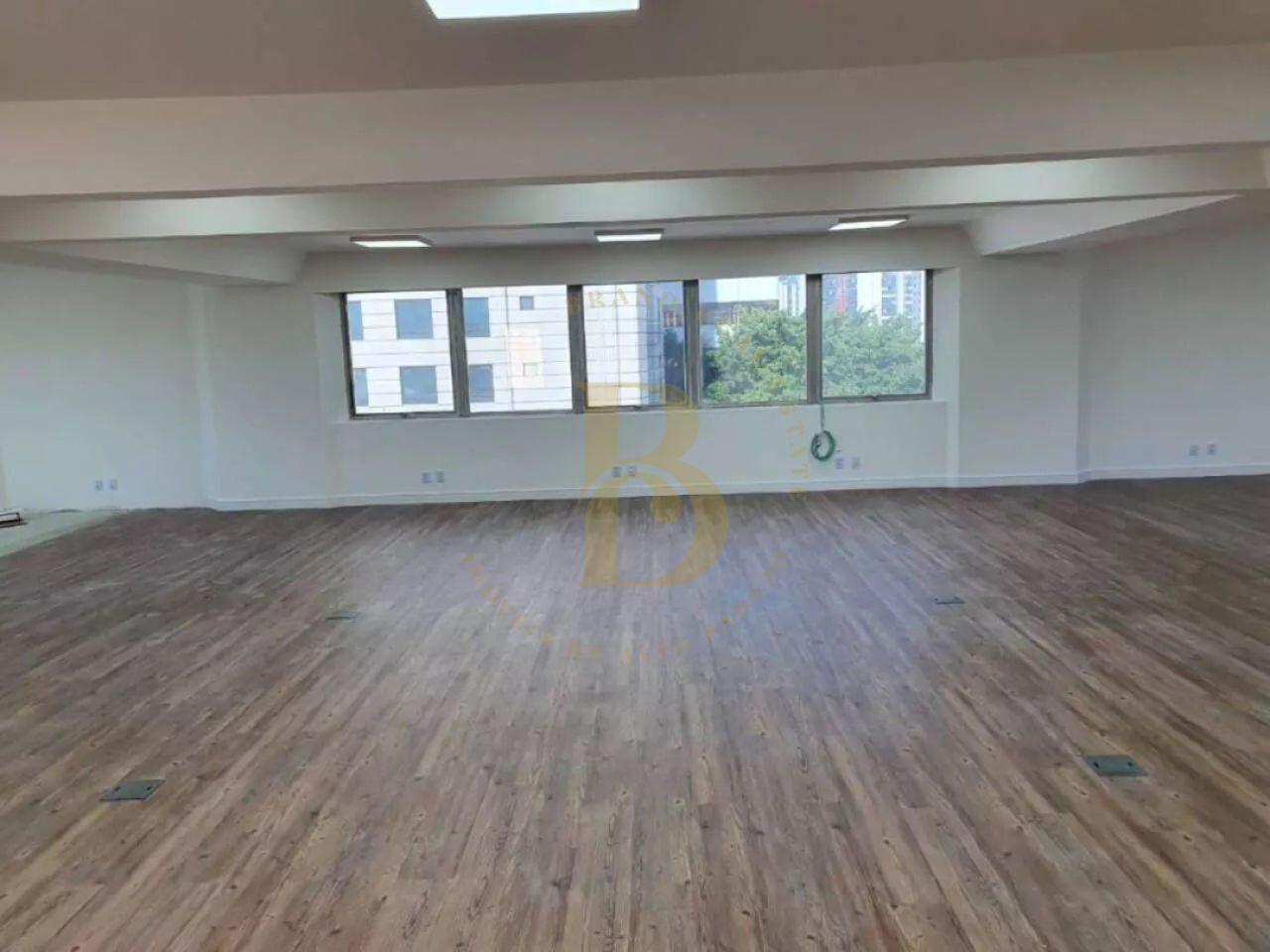 Foto 3 - BR3998