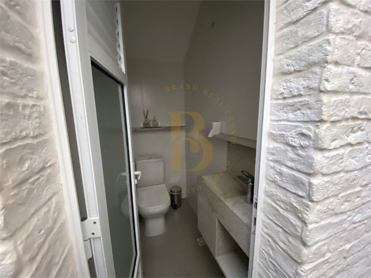 Foto 8 - BR4300