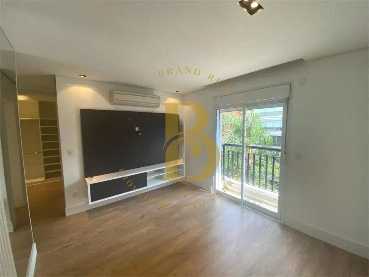 Foto 17 - BR4330