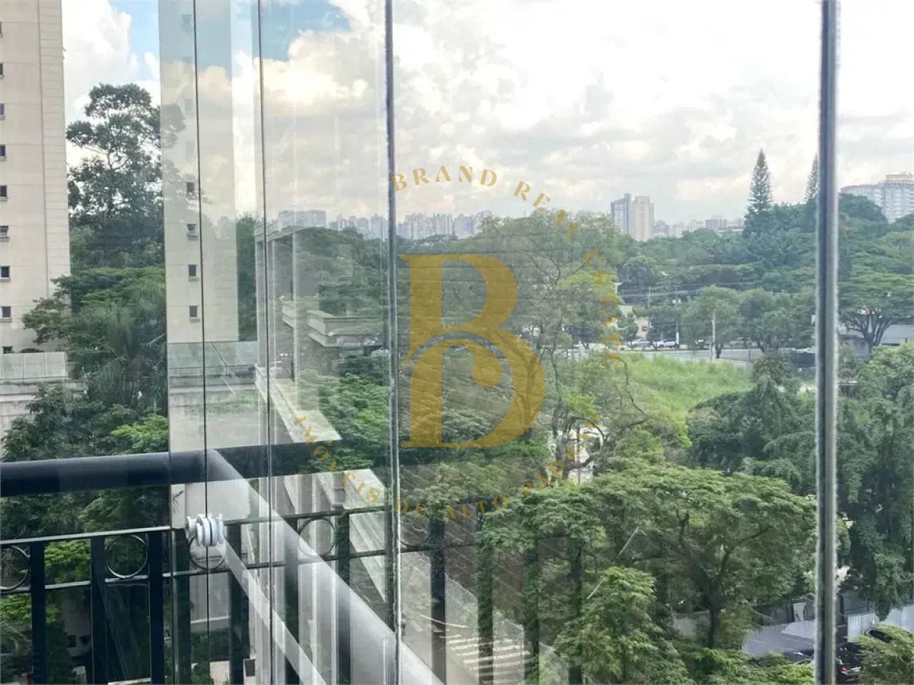Foto 18 - BR4330