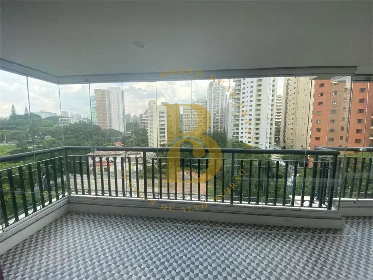 Foto 14 - BR4330