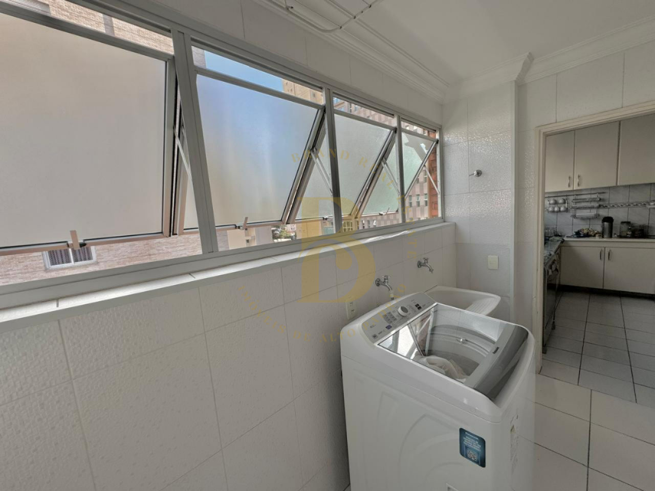Foto 12 - BR5305