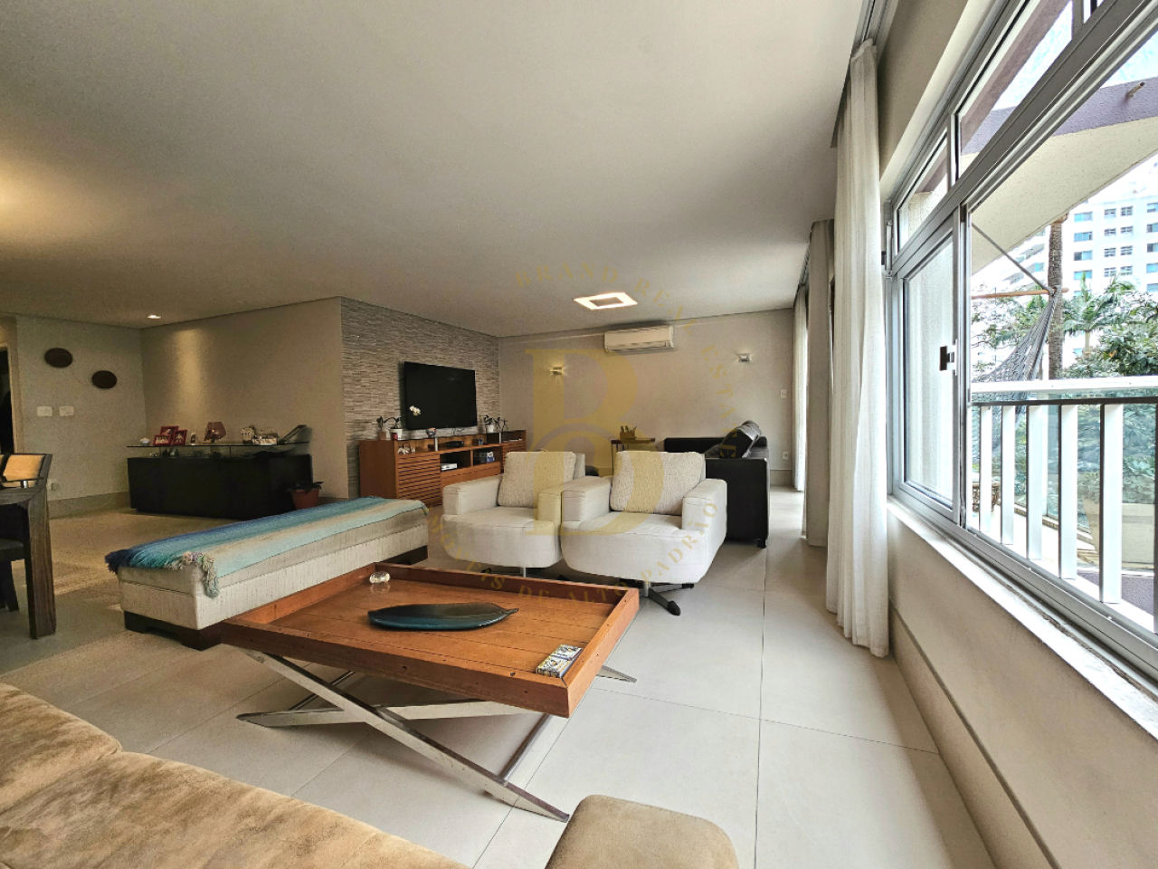 Foto 5 - BR5551