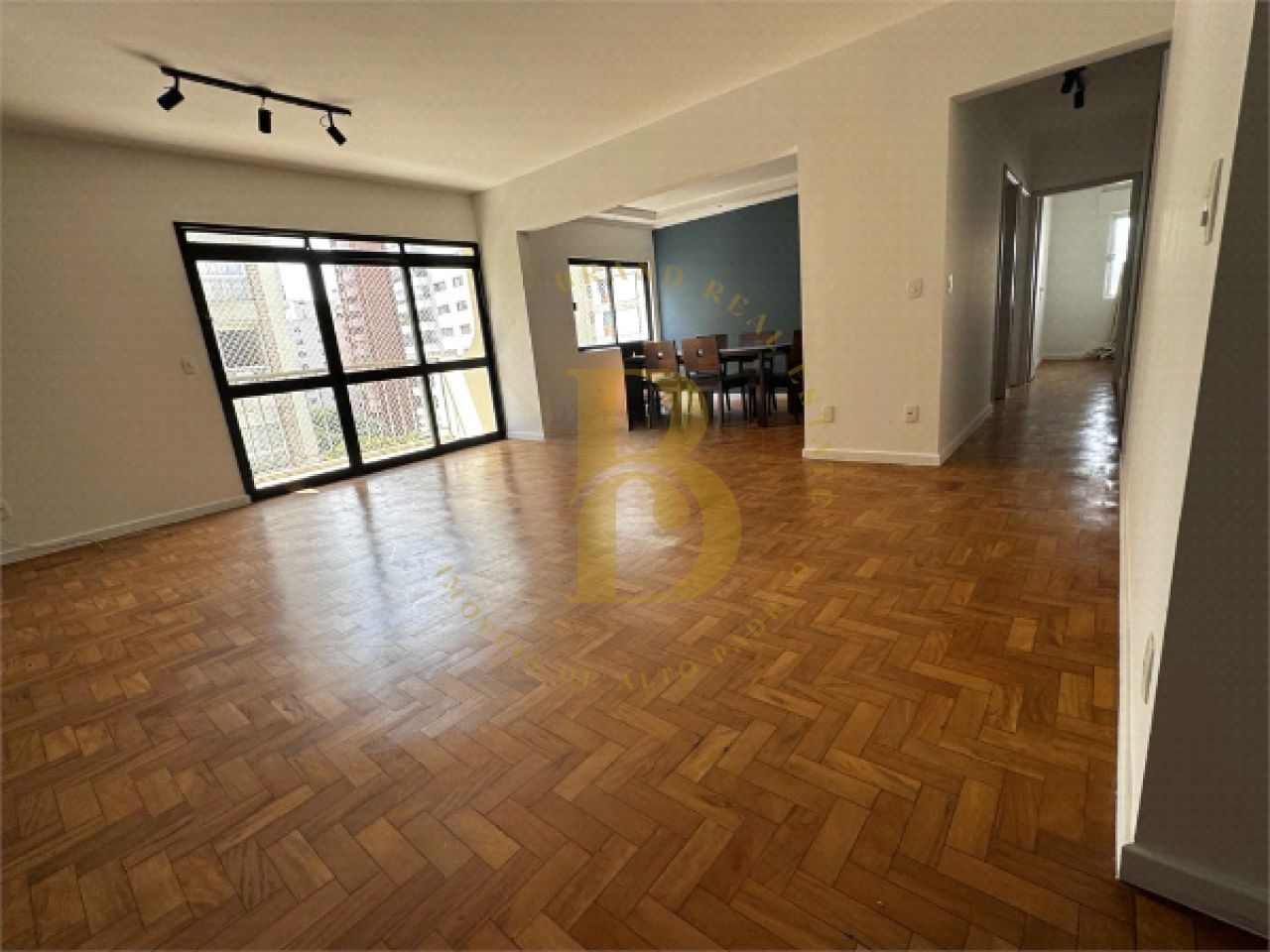 Foto 3 - BR6656