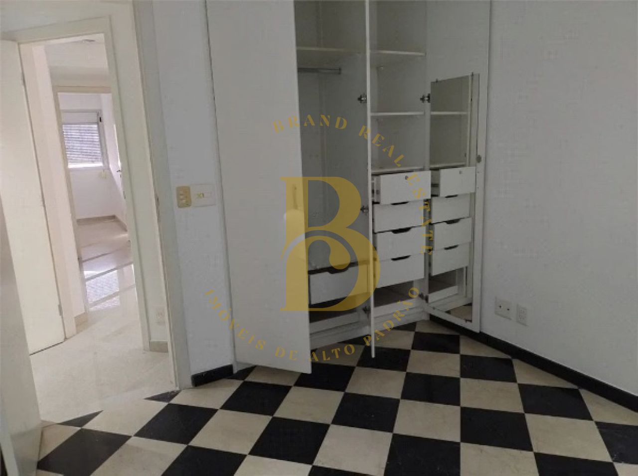 Foto 10 - BR6990